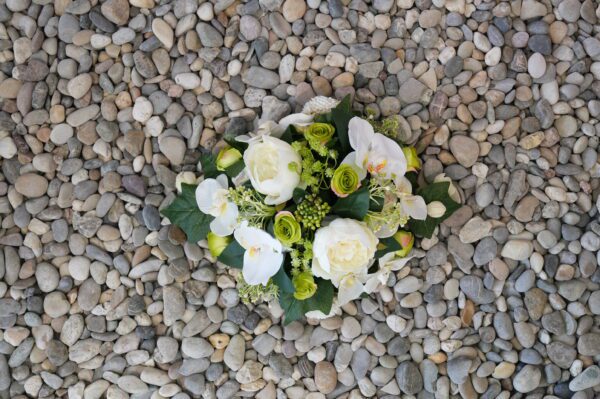 Bloemstuk 25cm wit/orchidee