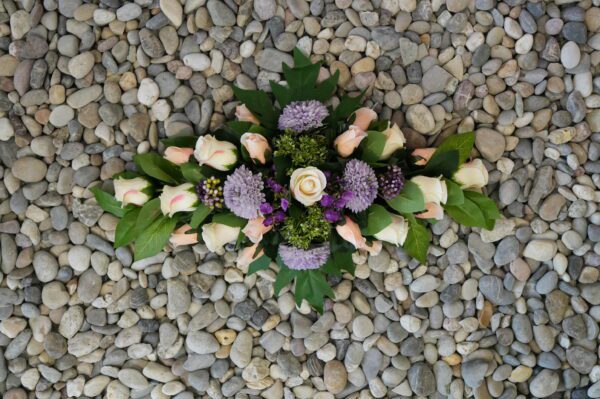 Bloemstuk 45cm zalm/paars