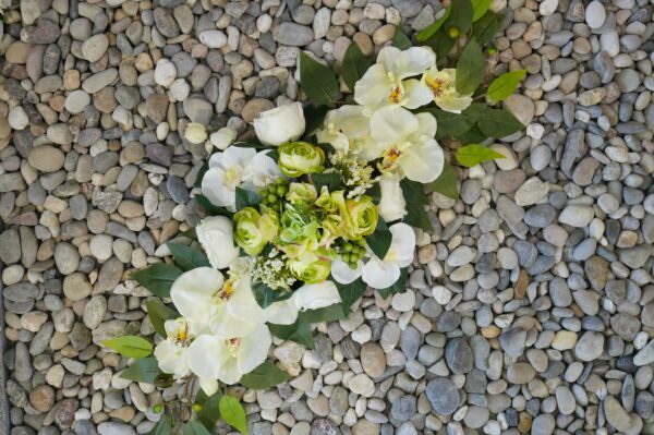 Bloemstuk hortensia wit 55cm