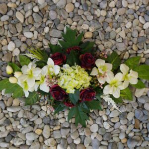 Bloemstuk 50cm wit/rood hortensia