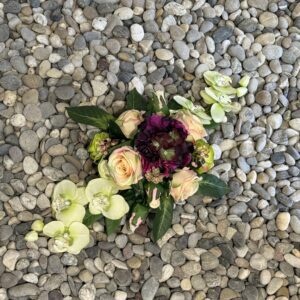 Bloemstuk paars/roze 40cm
