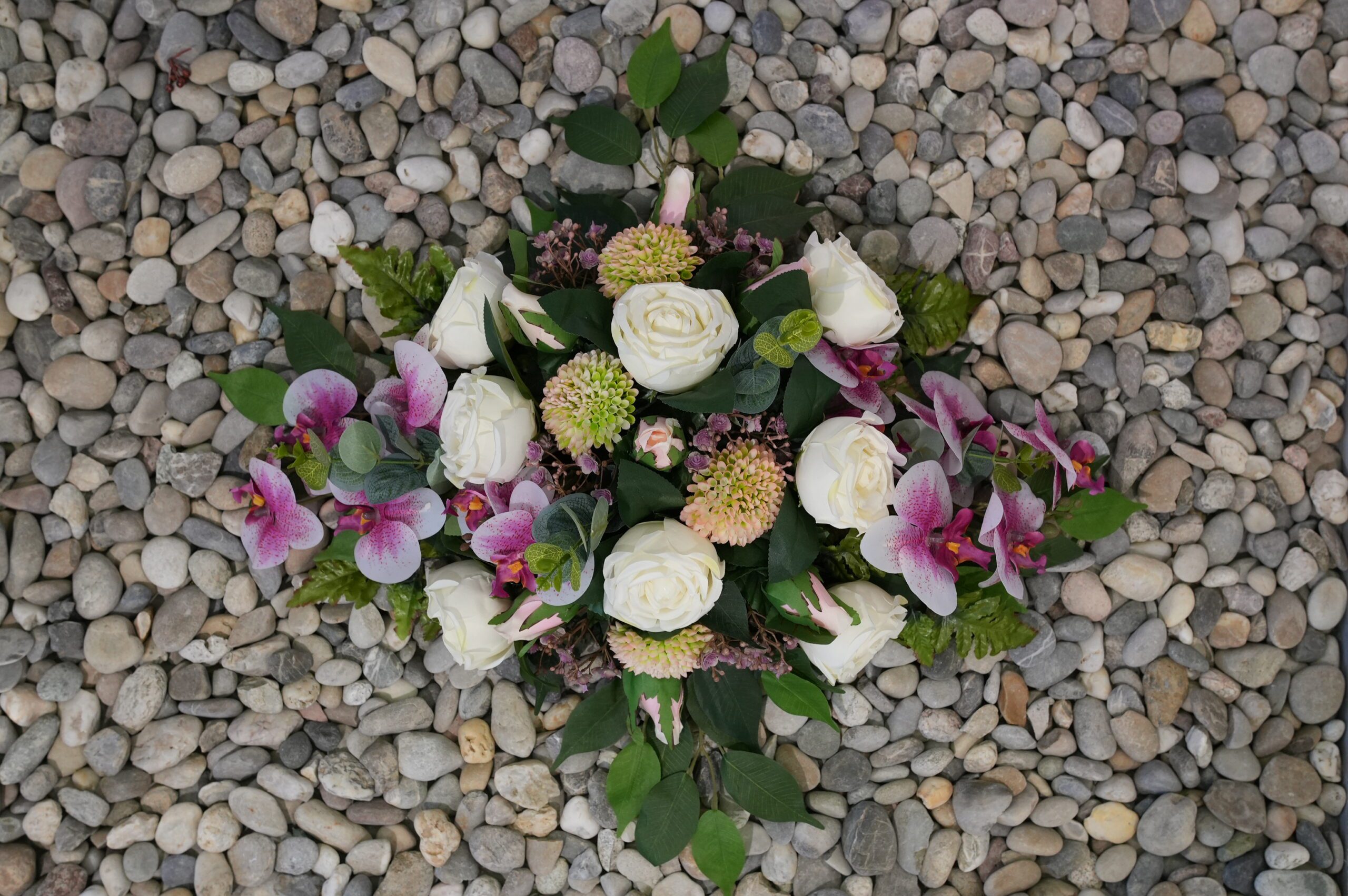 Bloemstuk 55cm wit/paars